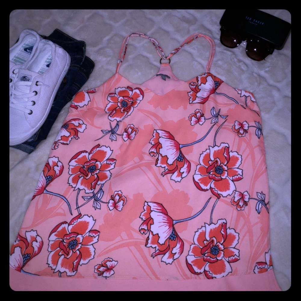 Charollette Russe Flowy Tank. Peach Floral. NWOT